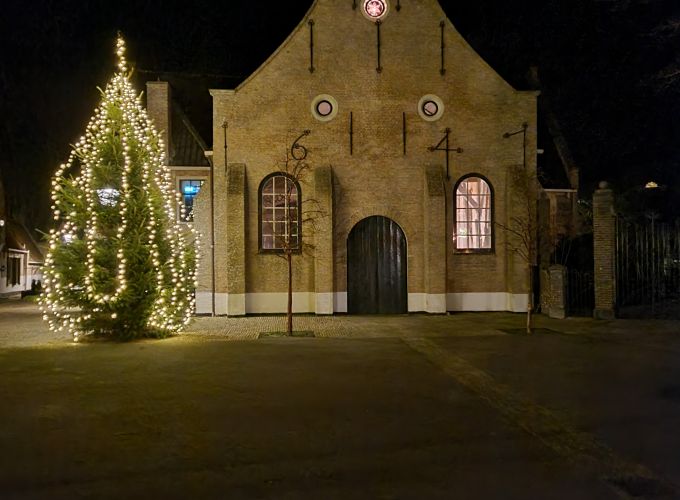 Kerstavond in de Nicolaaskerk - Kerstavond (woensdag 24 december) begint om 22.30 uur de Kerstnachtdienst