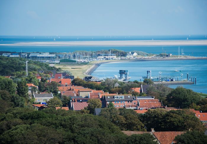 Marjet van Veelen, Wegwijs tussen de vakantiewoningen op Vlieland